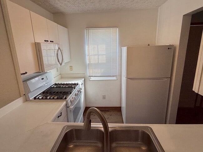 Building Photo - 2 Bedroom, 1 Bath Condo in Blacklick
