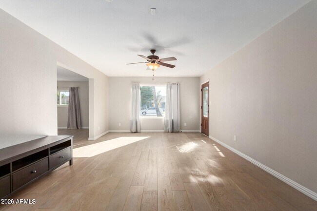 Building Photo - 1874 E Geneva Dr