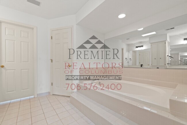 Building Photo - 4856 Spring Ridge Dr