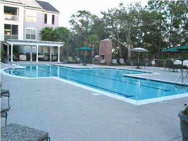 Building Photo - Two bedroom in the heart of Daniel Island - Daniel's Landing