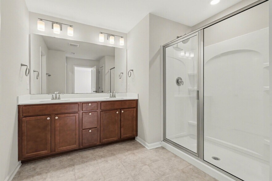 Building Photo - 653 Rawls Dr