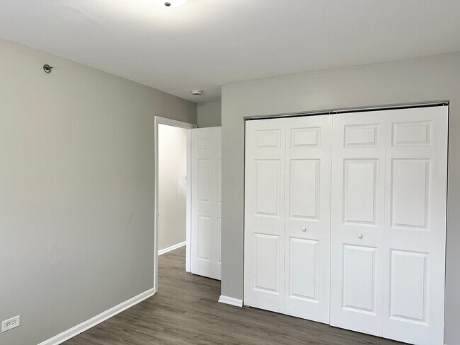 Building Photo - 8635 84th Ct