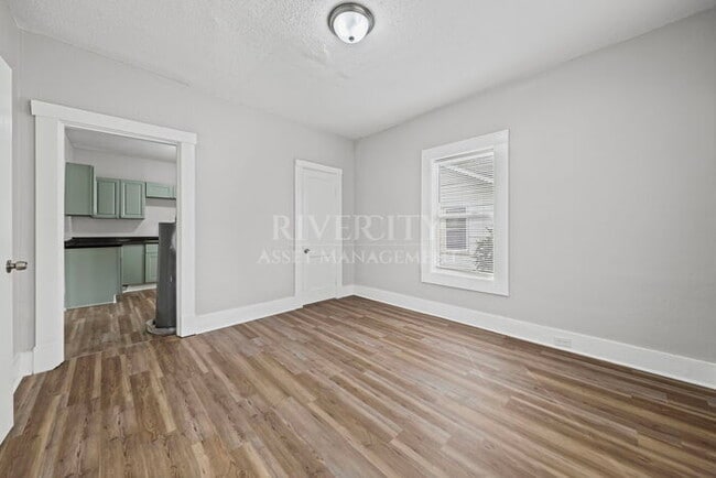 Building Photo - Cute 2 bedroom / 1 bathroom home in 38111 ...