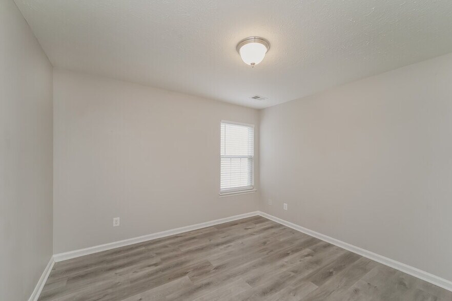 Building Photo - 2405 Liberton Ct