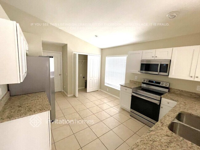 Building Photo - 3823 Briley Loop