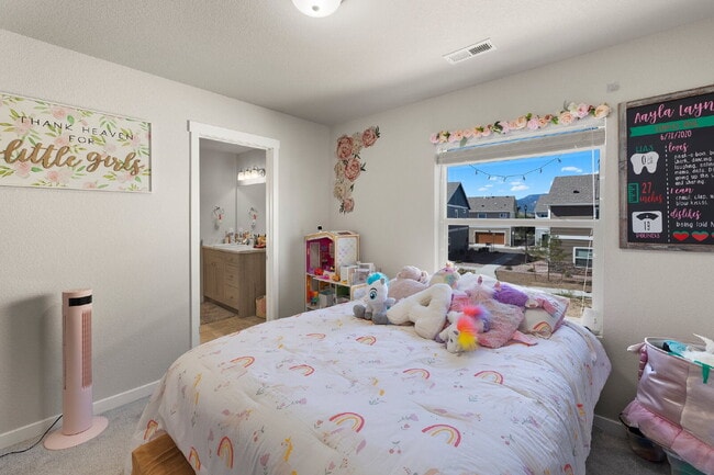 Building Photo - Modern 3 Bed Townhome with Garage – Water ...