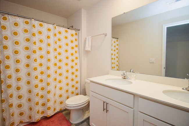 Building Photo - Spacious 4 Bedroom, 2.5 Bath Home in Bowden Village - Just Reduced! Don't miss it!