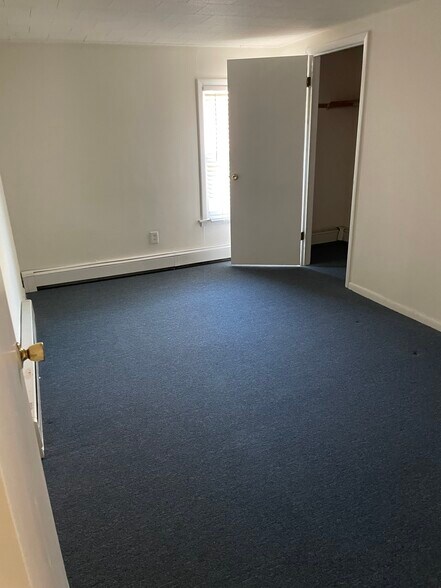 Building Photo - 2208 NY-22