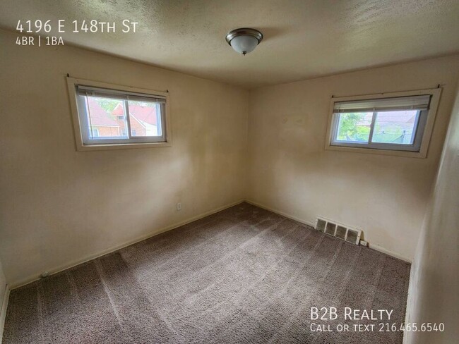 Building Photo - 4196 E 148th St