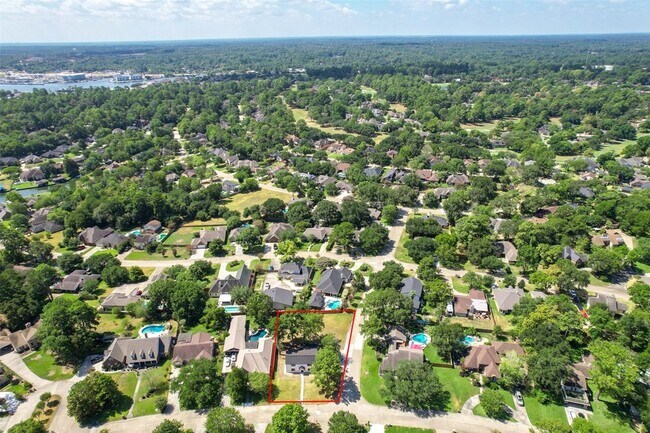 Building Photo - 101 April Point Pl