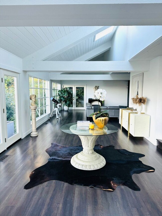 Building Photo - 4Bd/2.25Ba Medina House