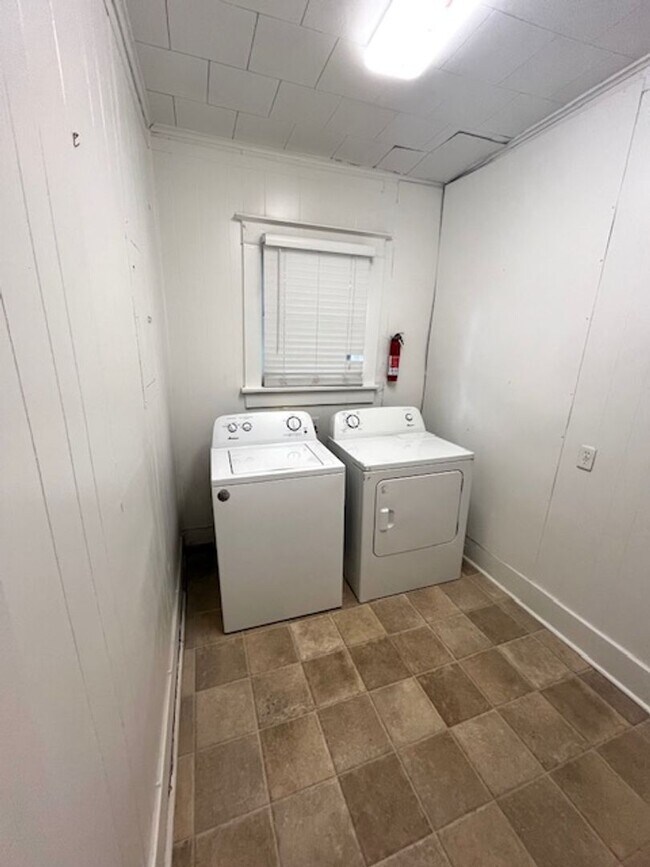 Building Photo - This cute, but large cottage is located in...