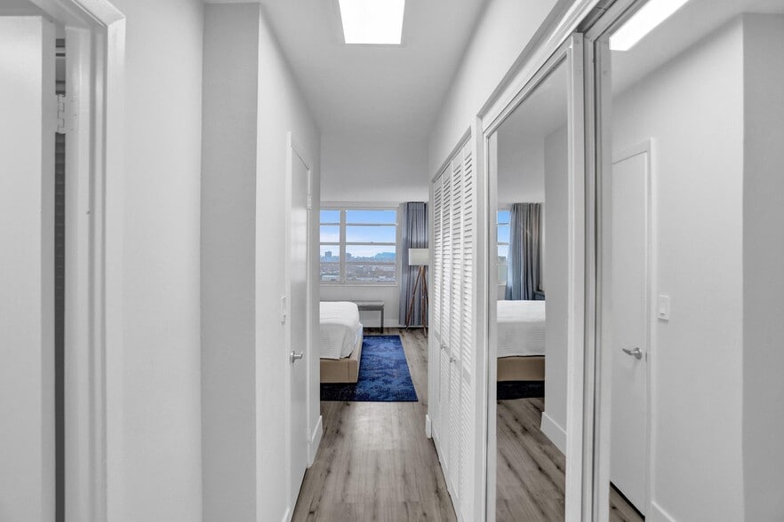 Building Photo - 2780 NE 183rd St