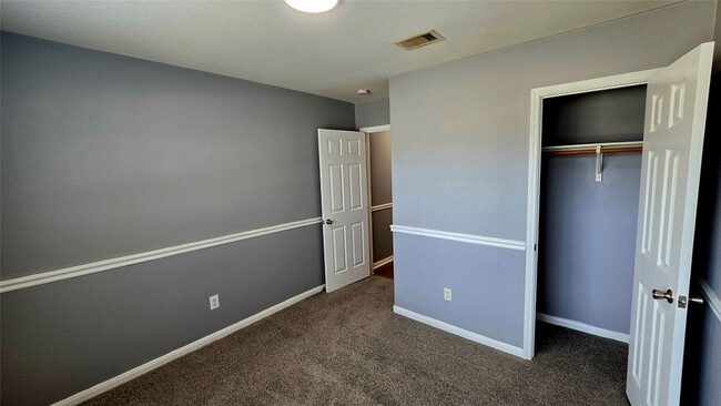 Building Photo - 7122 Sunrise Hill Ln