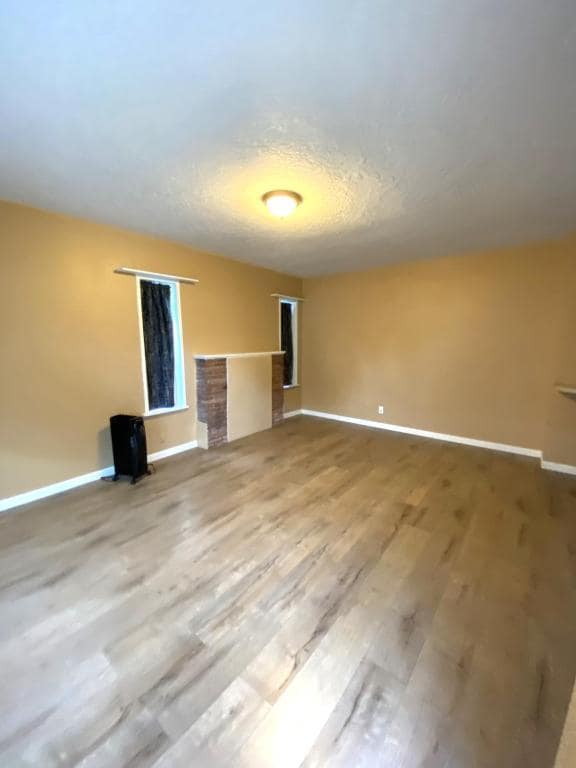 Building Photo - 513 NW Brook St