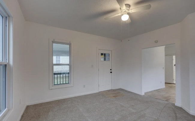 Building Photo - 614 N Wall Ave