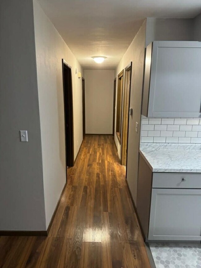 Building Photo - 1705-1709 Kimball