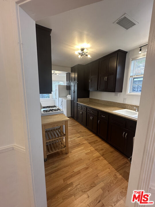 Building Photo - 1450 S Wooster St