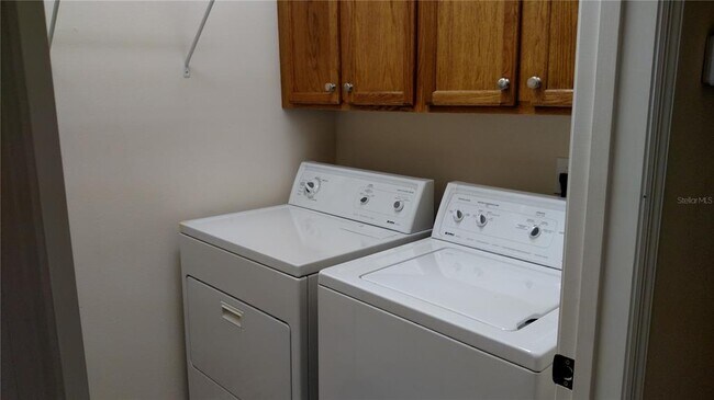 Building Photo - 30105 Mossbank Dr