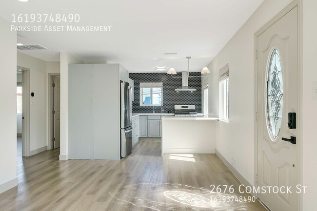 Building Photo - 2676 Comstock St