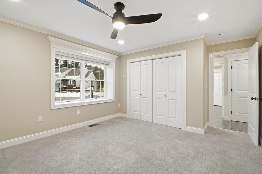 Building Photo - 193 The Meadows