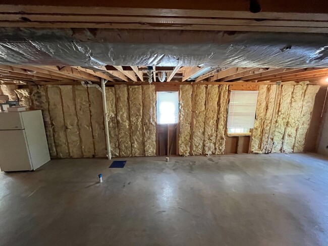 Building Photo - Ranch House in Bedford County-Hawkins Mill...