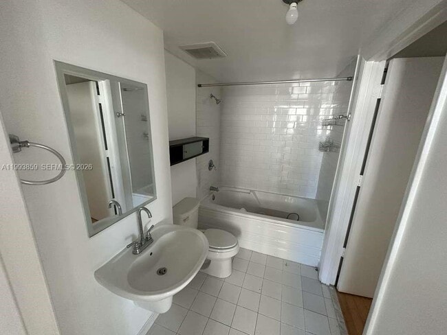 Building Photo - 690 SW 1st Ct