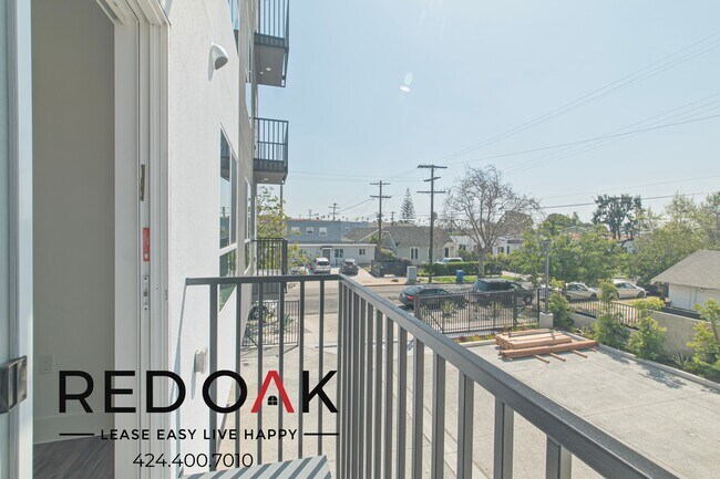 Building Photo - 4000 Mont Clair St