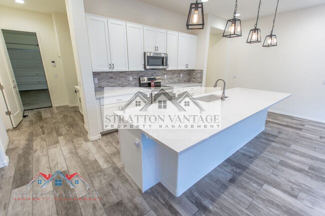 Building Photo - 1953 W Kinfield Trail