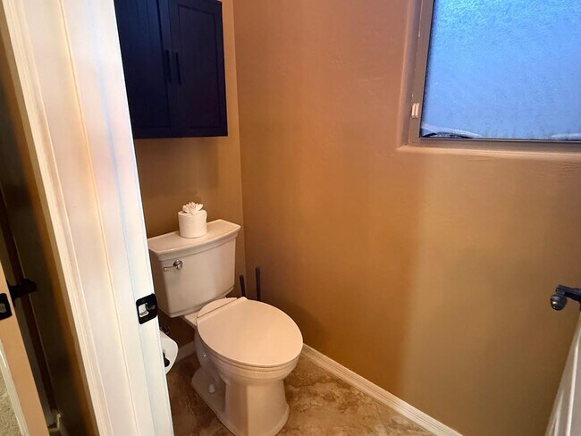 Building Photo - 6602 W Molly Ln