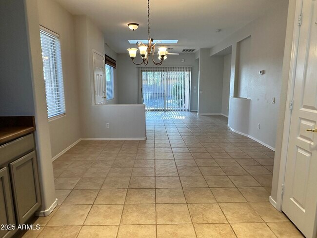 Building Photo - 8076 S Spur Trail Ct