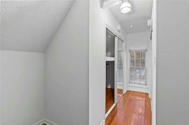 Building Photo - 888 Saddlebred Way