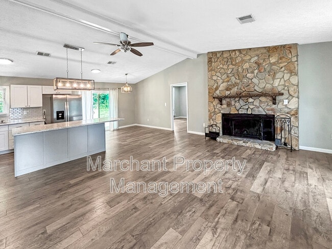 Building Photo - 5 Oak Hollow Ct