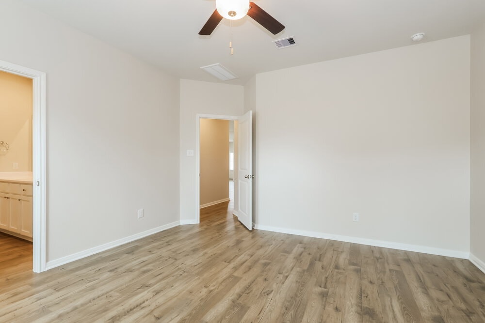 Building Photo - 15648 Plum Brk Dr