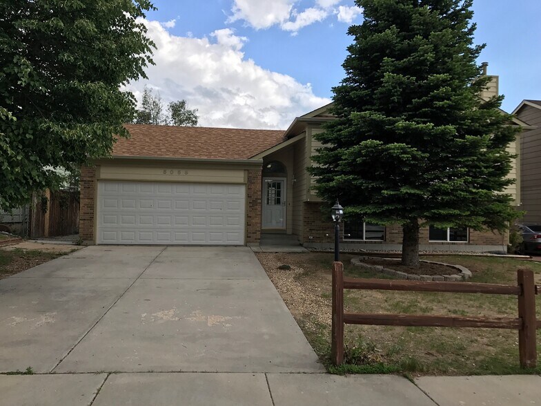 Building Photo - 5055 Victory Road