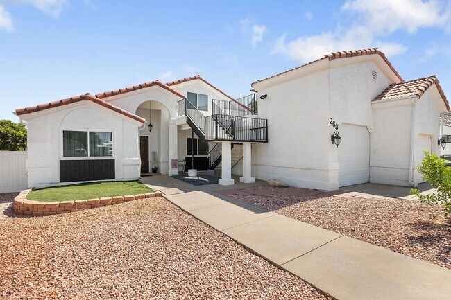 Building Photo - Spacious 6 Bedroom Home in La Verkin!