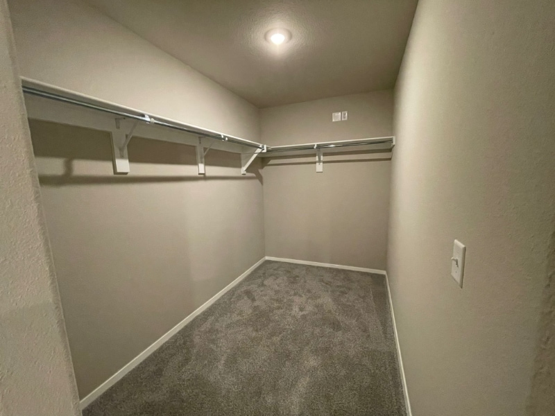 Building Photo - 1407 E Vangston Ct