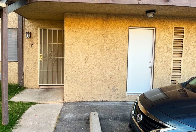 Building Photo - 3352 W Harmont Dr