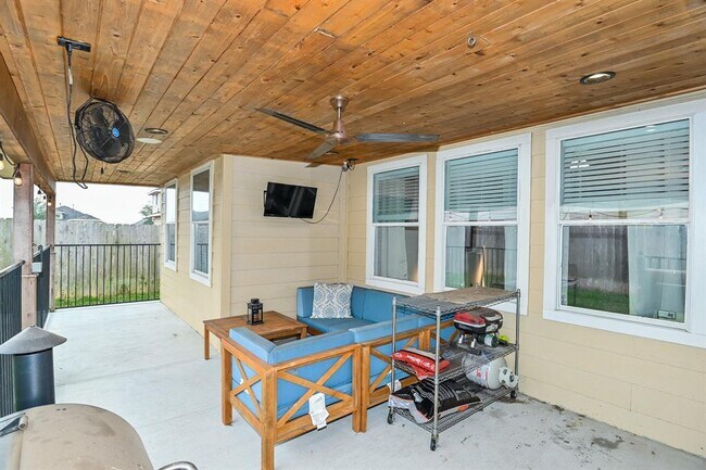 Building Photo - 4704 High Creek Ct