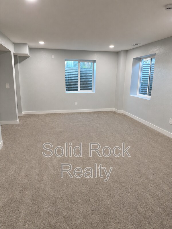 Building Photo - 87 Saddlemountain Rd