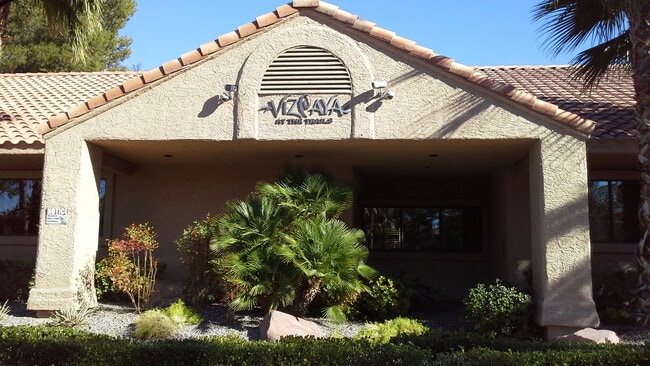 Building Photo - Vizcaya Condo in Gated Community