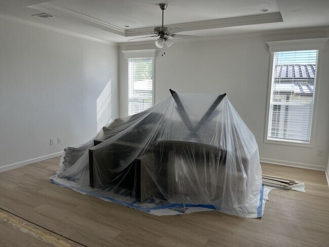 Building Photo - 7815 Lakeshore Dr