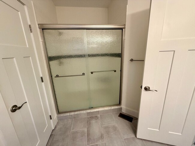 Building Photo - Impeccably maintained, custom-built home located in the sought-after Bay Breeze Estates community.