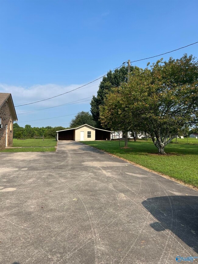 Building Photo - 16767 Glaze Rd