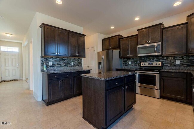 Building Photo - 508 Eagles Wy
