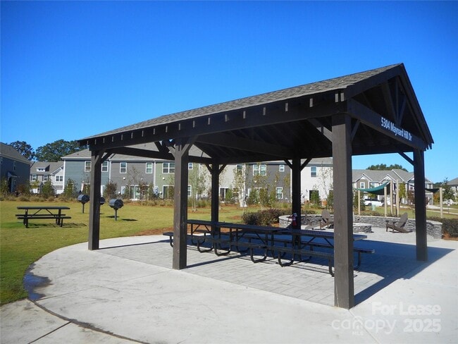 Building Photo - 3553 Secrest Lndg