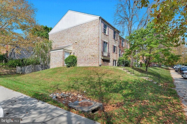 Building Photo - 10738 Bridlerein Terrace