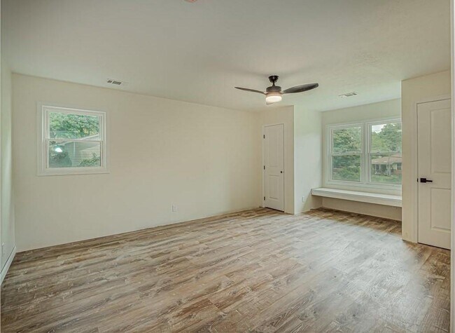 Building Photo - 4505 Myrtle Hill Rd NE