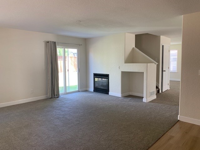Building Photo - 9985 Strathfield Ln