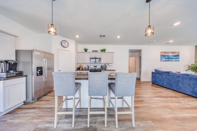 Building Photo - 6055 Diamond Vis Ct